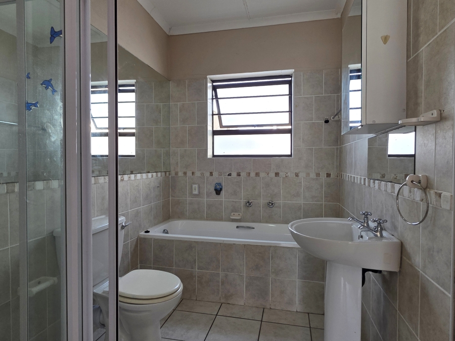 2 Bedroom Property for Sale in Jeffreys Bay Central Eastern Cape